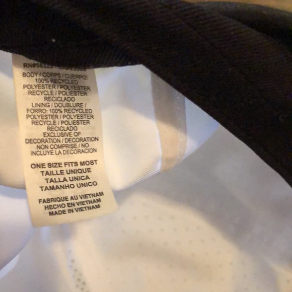 Women’s Featherflight Dri-Fit hat - Picture 6 of 8